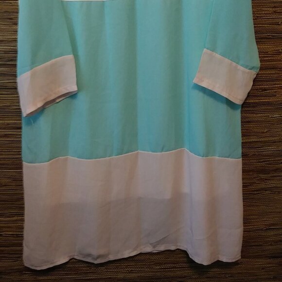 Yilijuan Aqua & White Tunic Blouse / Mini Dress | XXL | Pre-Loved Perfection - Picture 2 of 9